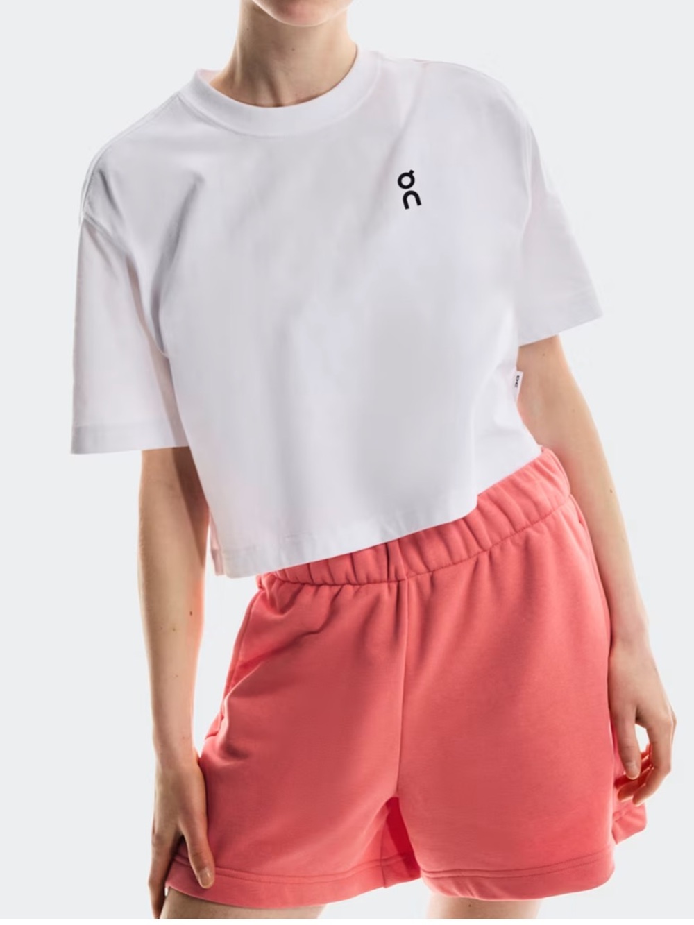 ON CLOUD Club Shorts Relaxed Fit Soft Touch Fabric Coral NEW